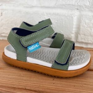 Native Charley Sandals Green Unisex Infant size 4
